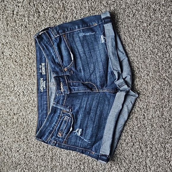 Denizen Low Rise Shortie Levi's Shorts - Picture 1 of 5